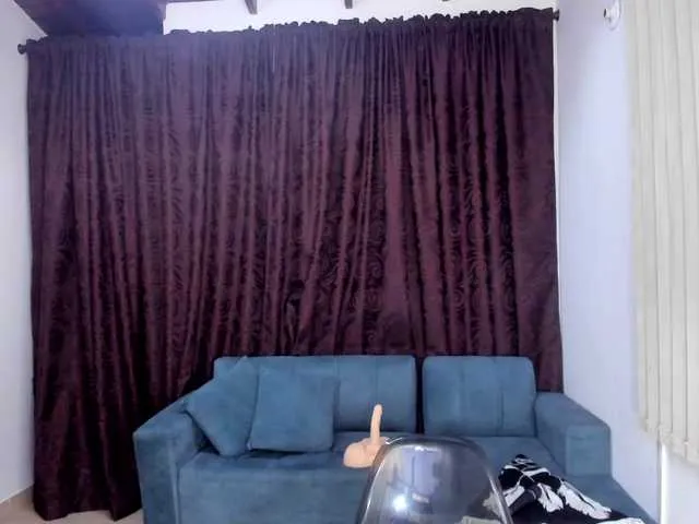 Live sex webcam photo for cintia-greyx #291353250