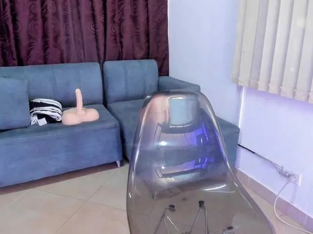 Live sex webcam photo for cintia-greyx #291466271
