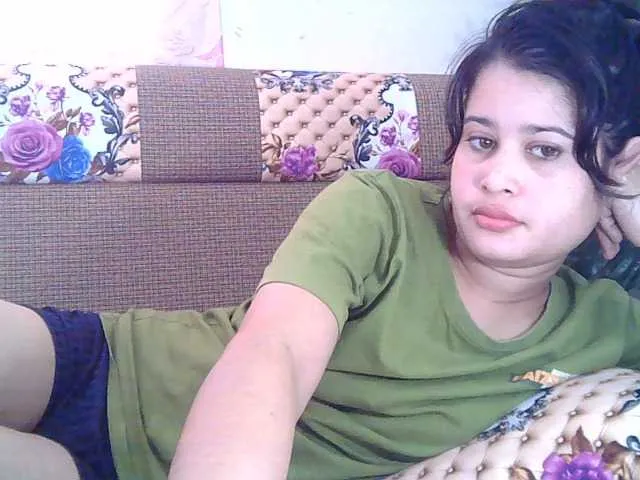 Live sex webcam photo for cistan01 #276780222