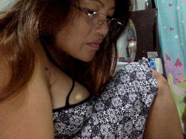 Live sex webcam photo for classygirl #275257916