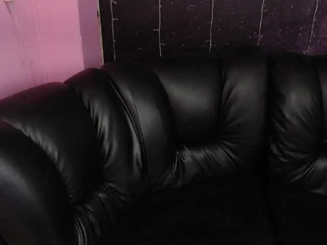 Live sex webcam photo for cleoW #274333700