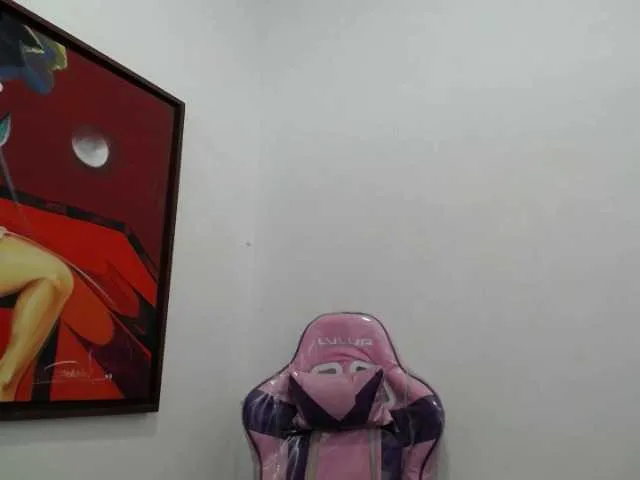 Live sex webcam photo for cleopatraTran #276227787