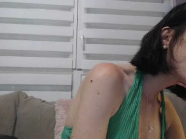Live sex webcam photo for cleophee #287942541