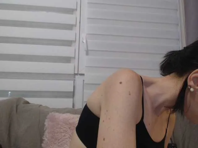 Live sex webcam photo for cleophee #287942602
