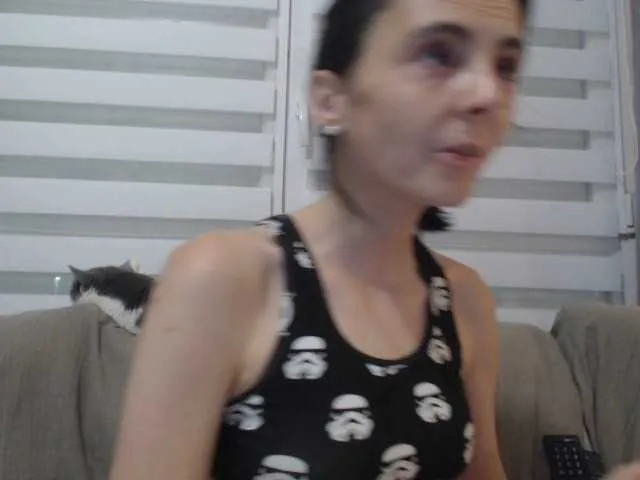Live sex webcam photo for cleophee #287942607