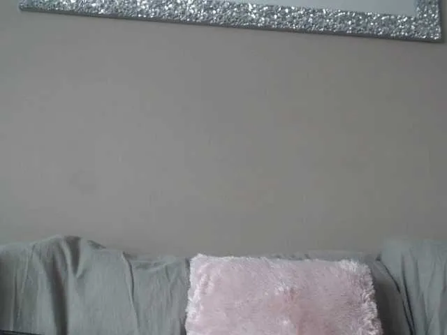 Live sex webcam photo for cleophee #287942676
