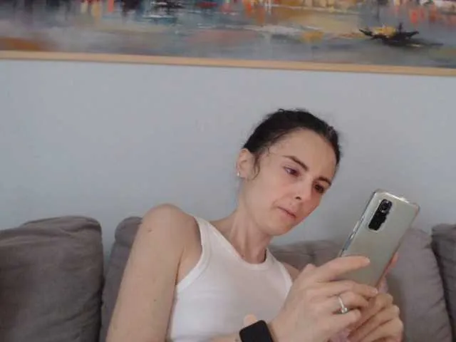 Live sex webcam photo for cleophee #287942813