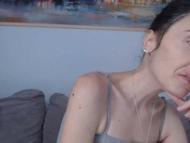 Live sex webcam photo for cleophee #287942836