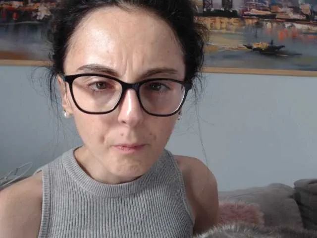 Live sex webcam photo for cleophee #287942963