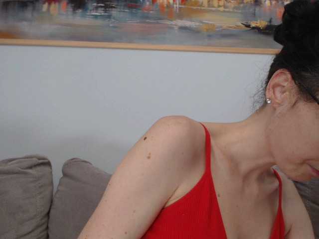 Live sex webcam photo for cleophee #277901152