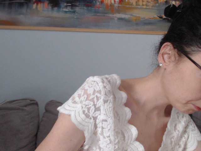 Live sex webcam photo for cleophee #277912492