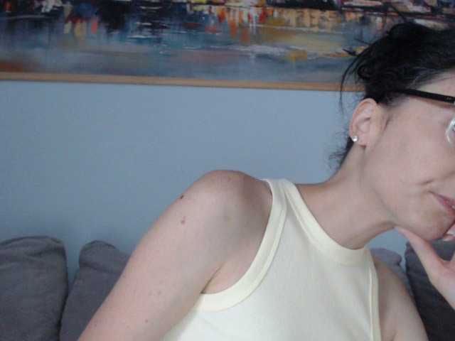 Live sex webcam photo for cleophee #289578796