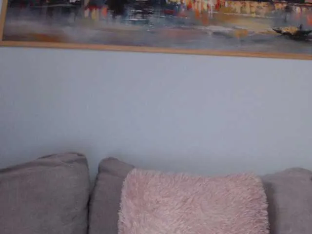 Live sex webcam photo for cleophee #290367756