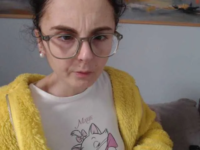 Live sex webcam photo for cleophee #290407601