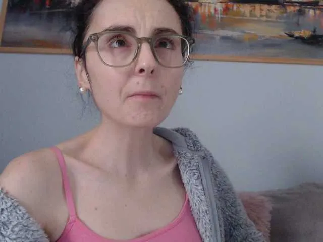 Live sex webcam photo for cleophee #290472873