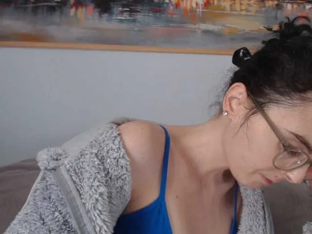 Live sex webcam photo for cleophee #290560619