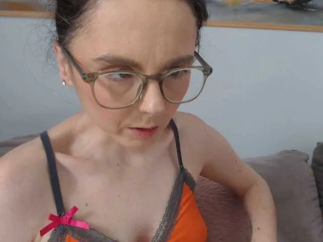 Live sex webcam photo for cleophee #290684102