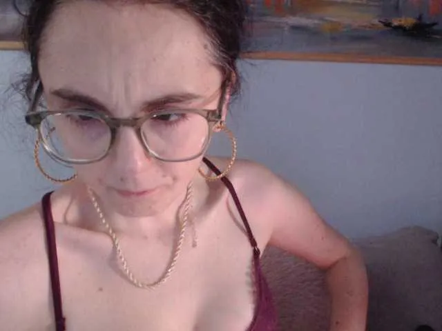 Live sex webcam photo for cleophee #290709813