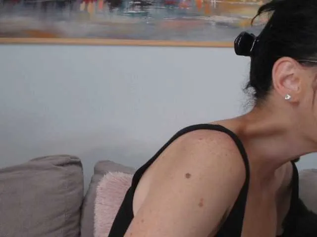 Live sex webcam photo for cleophee #290991142