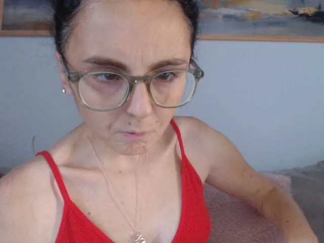 Live sex webcam photo for cleophee #291068476