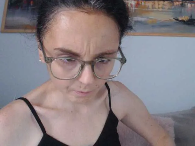 Live sex webcam photo for cleophee #291096230
