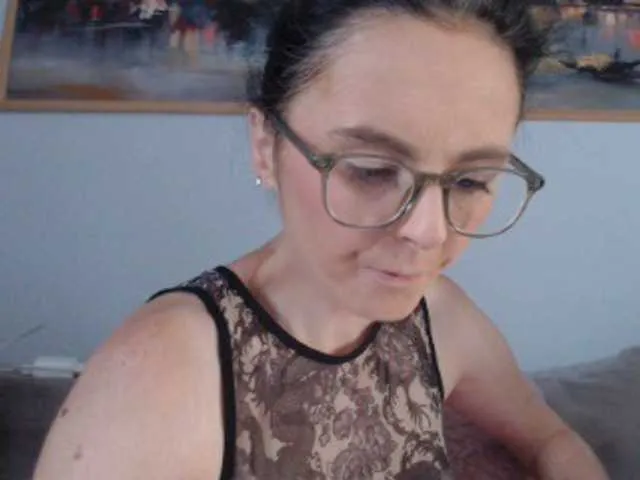 Live sex webcam photo for cleophee #291183422