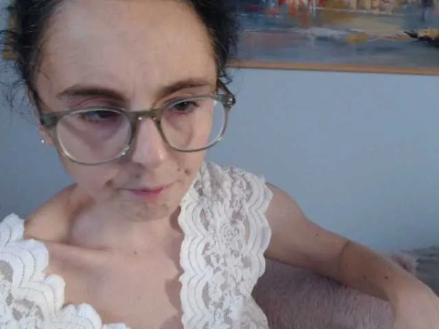 Live sex webcam photo for cleophee #291244270