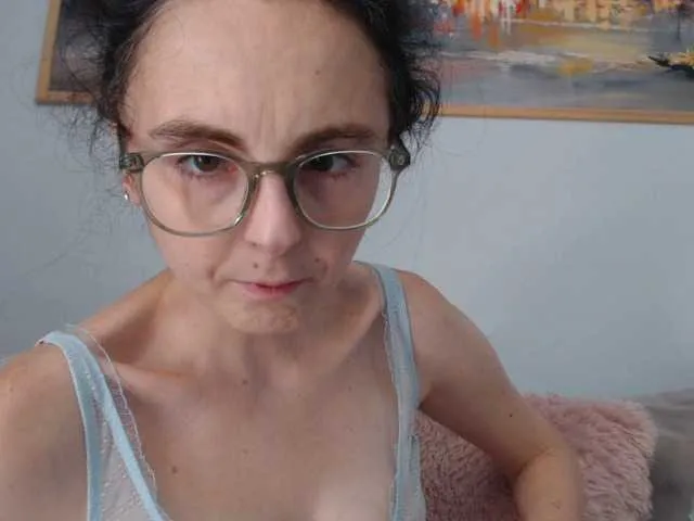 Live sex webcam photo for cleophee #291285306