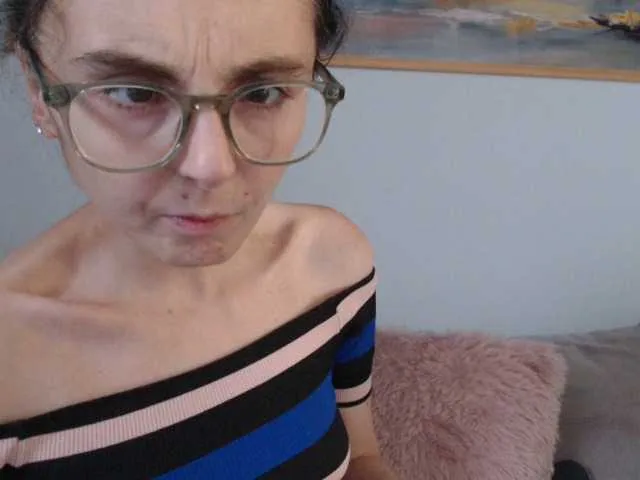 Live sex webcam photo for cleophee #291298372