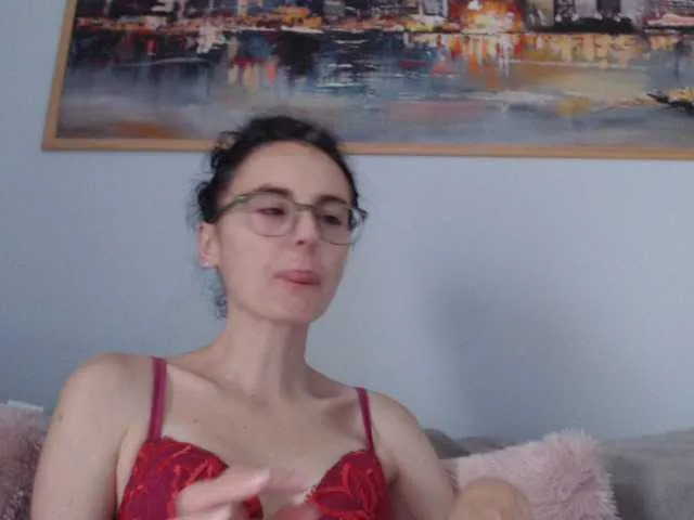 Live sex webcam photo for cleophee #291345313