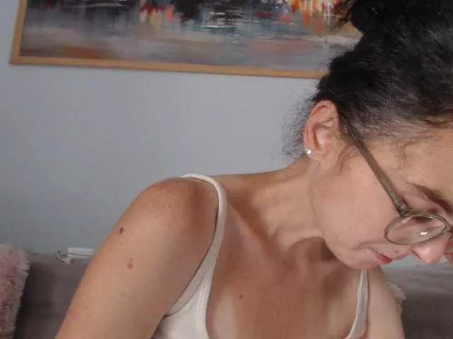 Live sex webcam photo for cleophee #291513481