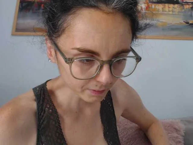 Live sex webcam photo for cleophee #291569056