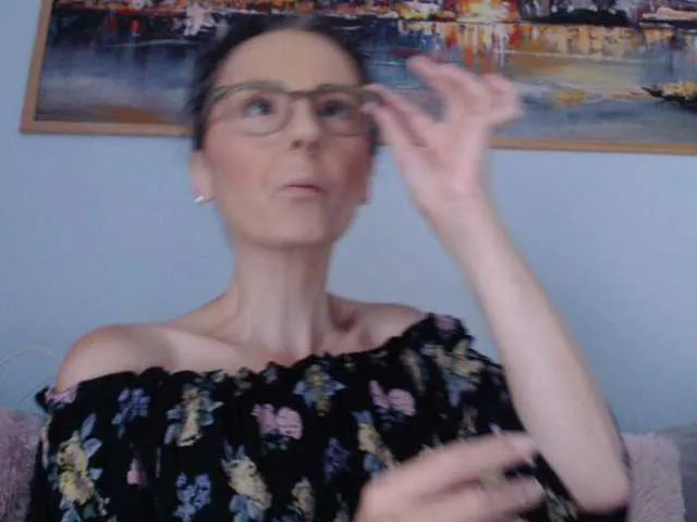 Live sex webcam photo for cleophee #291587030