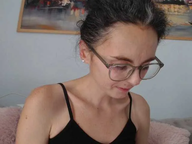 Live sex webcam photo for cleophee #291602492
