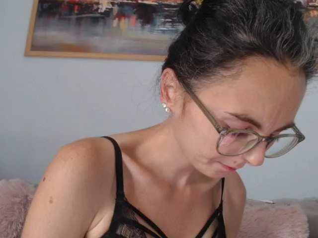 Live sex webcam photo for cleophee #291680813
