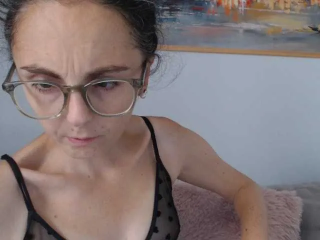 Live sex webcam photo for cleophee #291693759