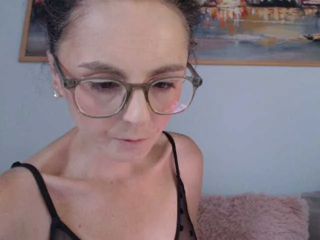 Live sex webcam photo for cleophee #291698638