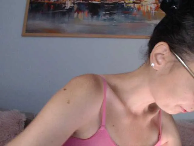 Live sex webcam photo for cleophee #291750053