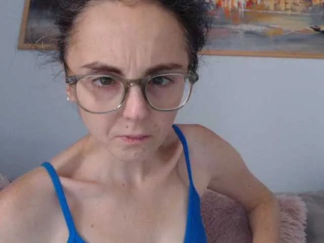 Live sex webcam photo for cleophee #291783543