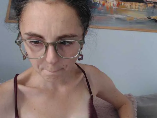 Live sex webcam photo for cleophee #291797527