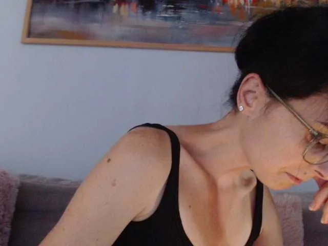 Live sex webcam photo for cleophee #291830768