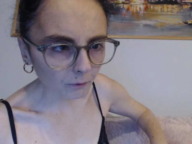 Live sex webcam photo for cleophee #292072732