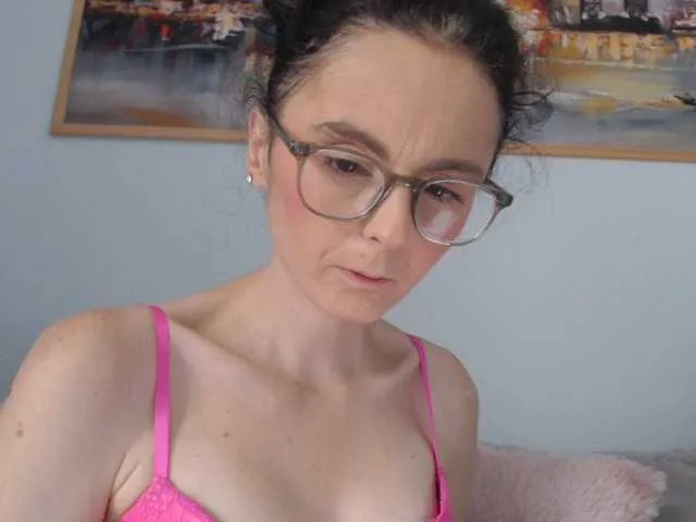 Live sex webcam photo for cleophee #292081360