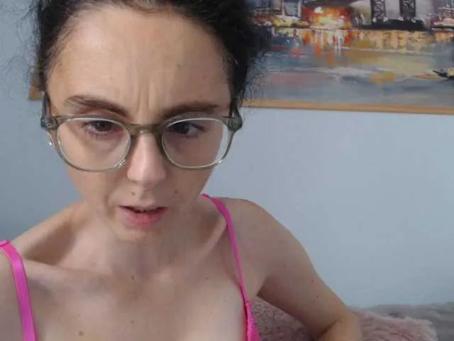 Live sex webcam photo for cleophee #292088277