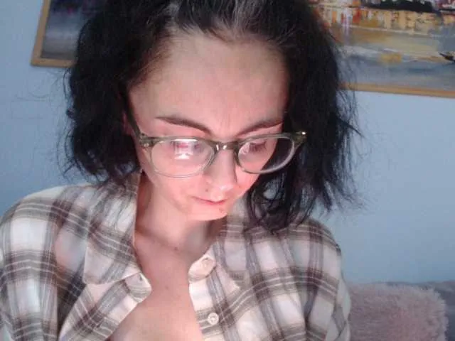 Live sex webcam photo for cleophee #292314264