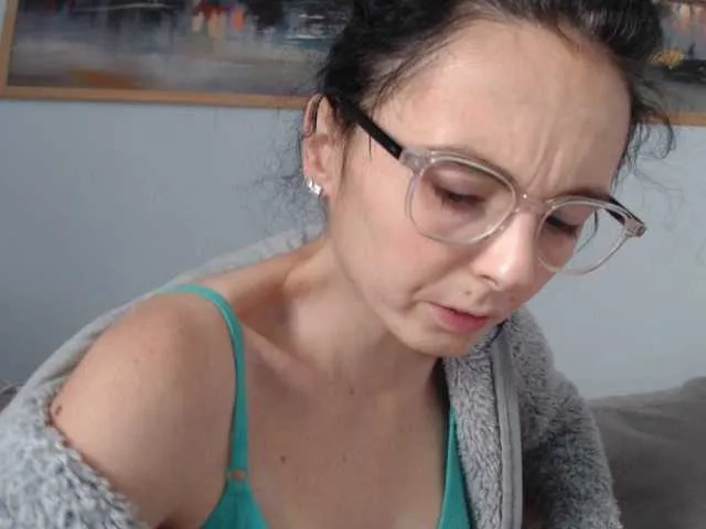 Live sex webcam photo for cleophee #292690522