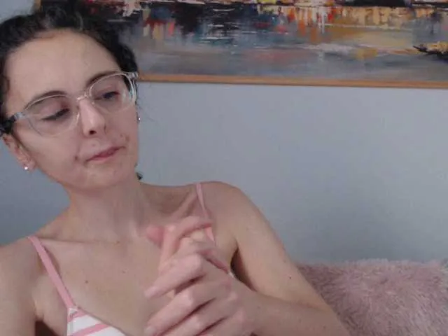 Live sex webcam photo for cleophee #292787420