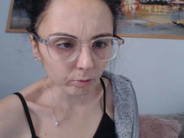 Live sex webcam photo for cleophee #292935277