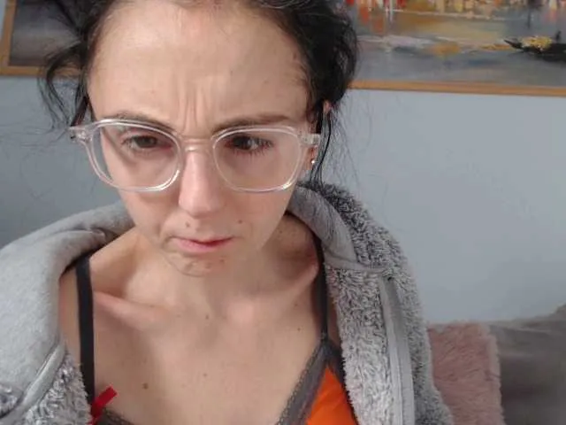 Live sex webcam photo for cleophee #292972653