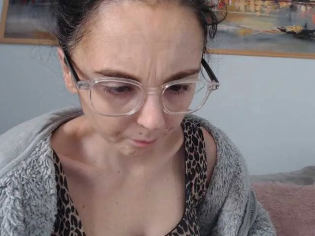 Live sex webcam photo for cleophee #293035715